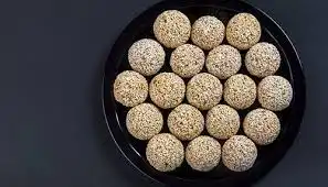 तिल गुड़ के लड्डू बनाने की विधि | तिल के लड्डू | Til Gud Laddoo recipe in Hindi | tilkut recipe