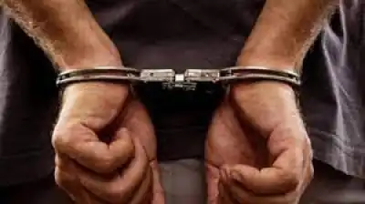 दिल्ली में हाथापाई के बाद 8 सुपारी किलर  गिरफ्तार