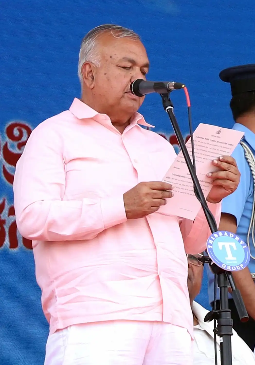 कर्नाटक के मंत्री ने कहा, सभी महिलाएं फ्री में सरकारी बसों में यात्रा कर सकती हैं