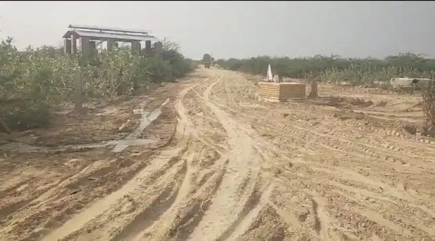 फलसुंड में भूमाफिया को फायदा पहुंचाने के लिए पीडब्ल्यूडी विभाग कर रहा आगोर की भुमि में सड़क निर्माण की कवायद