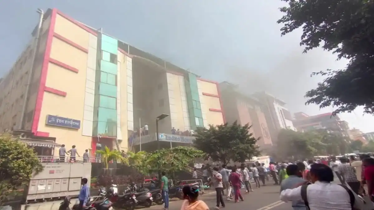indus hospital : विशाखापट्टनम के इंडस अस्पताल में लगी भीषण आग, रीजों को किया जा रहा है ट्रांसफर