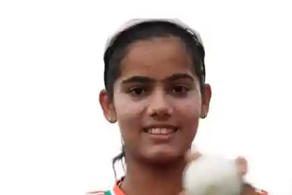 भारत के लिए अंडर-19 में वैष्णवी शर्मा ने रचा इतिहास, टी20 वर्ल्ड कप में 5 रन देकर 5 विकेट झटके