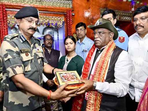 राजस्थान के राज्यपाल का जैसलमेर दौरा: तनोट माता मंदिर में की पूजा-अर्चना