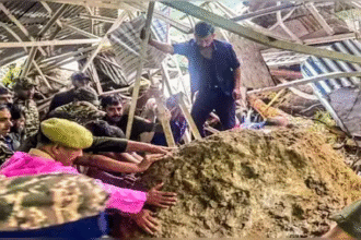 कटरा में वैष्णो देवी मंदिर के पास भूस्खलन से 32 लोगों की मौत