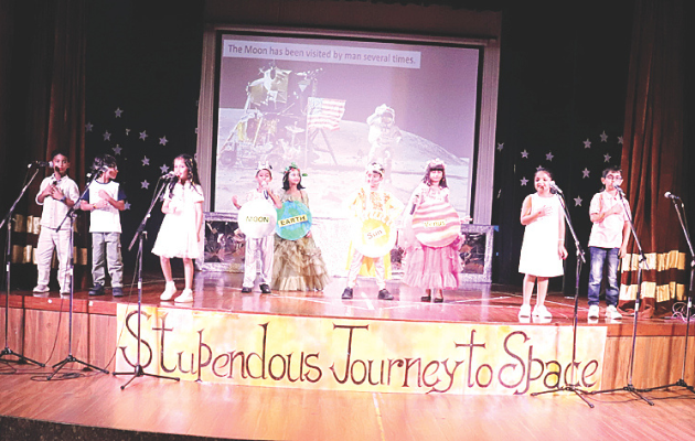 जयश्री पेड़ीवाल स्कूल में बच्चों की अद्भुत प्रस्तुति