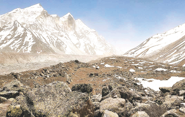 गंगोत्री ग्लेशियर के पिघलने से गंगा का भविष्य संकट में