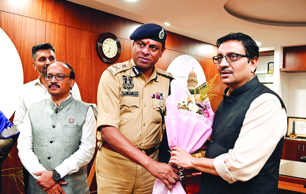 जयपुर पुलिस और मणिपाल यूनिवर्सिटी ने छात्राओं को आत्मरक्षा सिखाई