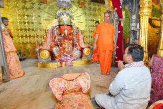 मुख्यमंत्री ने गणेश चतुर्थी पर मोती डूंगरी मंदिर में की पूजा