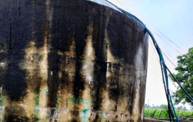 खानपुर में पानी की टंकी की जर्जर स्थिति से ग्रामीण परेशान