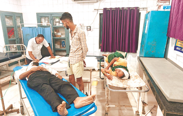 भरतपुर में बाइक और गोवंश की टक्कर, पति की मौत