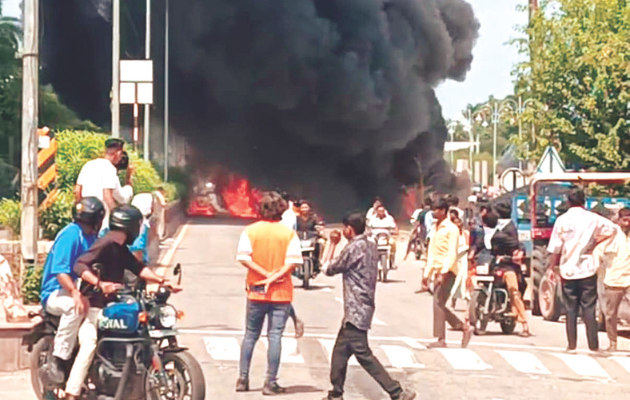 कोटा में यात्रियों से भरी बस में आग लगने से बड़ा हादसा टला