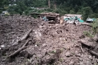 उत्तराखंड में मौसम का कहर जारी, 6 भवन ढहे और 10 लोग लापता
