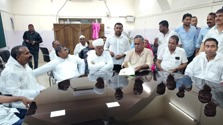 बाड़मेर में कांग्रेस का प्रदर्शन: स्मार्ट मीटर और चिकित्सा व्यवस्था पर सवाल