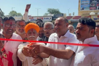 प्रधानमंत्री मोदी की विकास यात्रा पर चित्र प्रदर्शनी का आयोजन