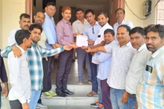 रानीवाड़ा के विद्युत कर्मचारियों ने उठाई मांगें, सरकार को दी चेतावनी