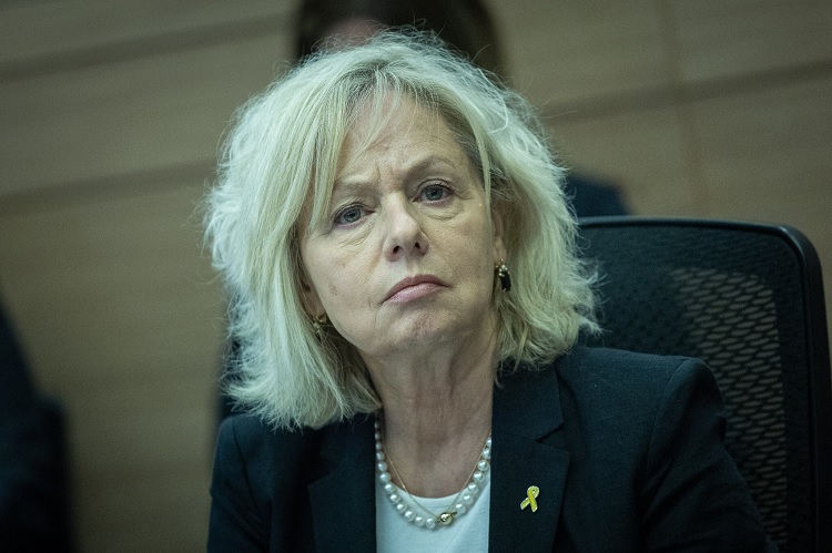 अटॉर्नी जनरल ने हाई कोर्ट में बर्खास्तगी प्रक्रिया को बताया अवैध