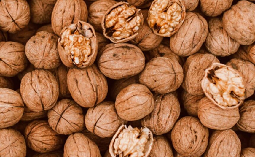 अखरोट खाने के फायदे और सही समय