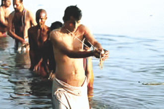 भारत में एक अनोखा मंदिर जहां लोग जीवित रहकर करते हैं श्राद्ध भारत में एक अनोखा मंदिर जहां लोग जीवित रहकर करते हैं श्राद्ध