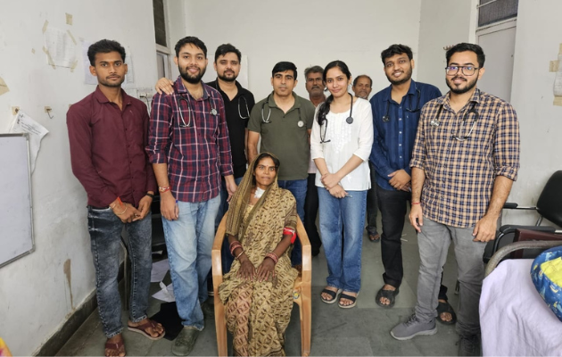 30 दिन मौत से जूझकर जिंदगी ने फिर से मुस्कुराई