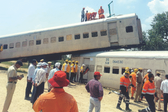 जयपुर में दो ट्रेनों की टक्कर से मची अफरा-तफरी