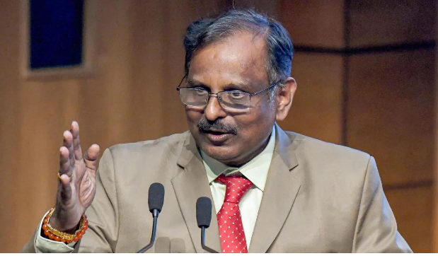 इसरो ने 2027 में मानवयुक्त मिशन की घोषणा की