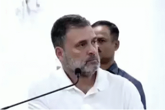 राहुल गांधी ने भगत सिंह की जयंती पर श्रद्धांजलि अर्पित की राहुल गांधी ने भगत सिंह की जयंती पर श्रद्धांजलि अर्पित की