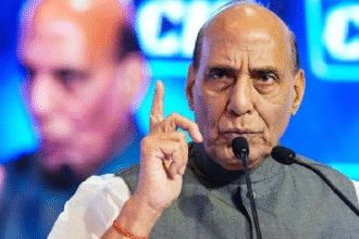 भारतीय तटरक्षक को नई चुनौतियों का सामना करने के लिए रोडमैप बनाने की आवश्यकता: राजनाथ भारतीय तटरक्षक को नई चुनौतियों का सामना करने के लिए रोडमैप बनाने की आवश्यकता: राजनाथ