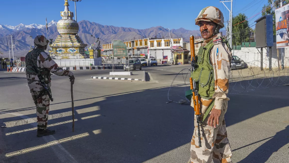 लेह में चौथे दिन भी कर्फ्यू जारी, सुरक्षा बढ़ाई गई