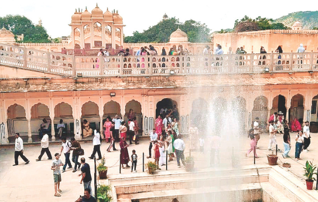 एक महीने में 34 पर्यटन स्थलों पर 7.78 लाख से अधिक पर्यटक आए