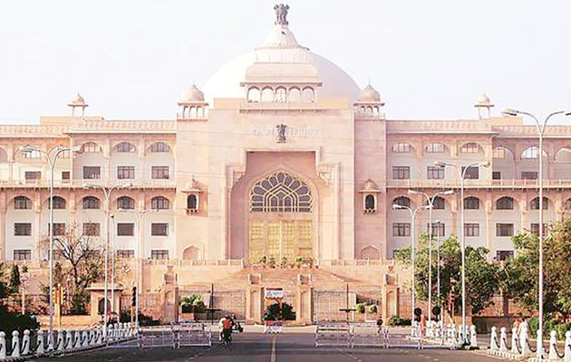 विधानसभा में कानून व्यवस्था पर विपक्ष का हंगामा