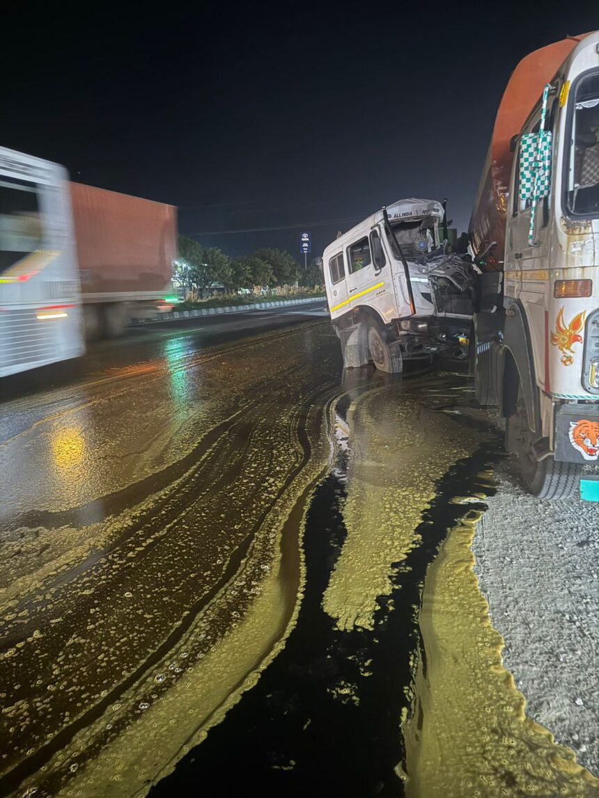 टैंकर से पॉम ऑयल फैलने से एम्बुलेंस दुर्घटना में दो की मौत