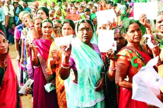 बिहार चुनाव में महिलाओं को टिकट देने में आरजेडी की प्राथमिकता