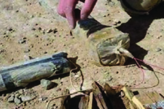 मेघालय में पुलिस ने बैग से आईईडी बम बरामद किया