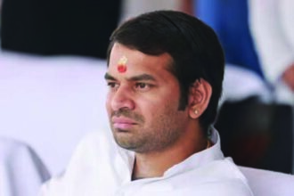 तेजप्रताप ने तेजस्वी को अनफॉलो किया, चुनाव पर चर्चा