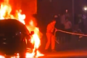 जयपुर में चलती कार में आग लगने से मची अफरा-तफरी