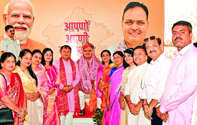 दीपावली पर आमजन से मिले सीएम भजनलाल शर्मा