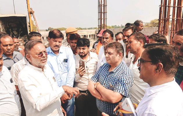 ऊर्जा मंत्री ने घटिया निर्माण पर ठेकेदारों के खिलाफ कार्रवाई के निर्देश दिए