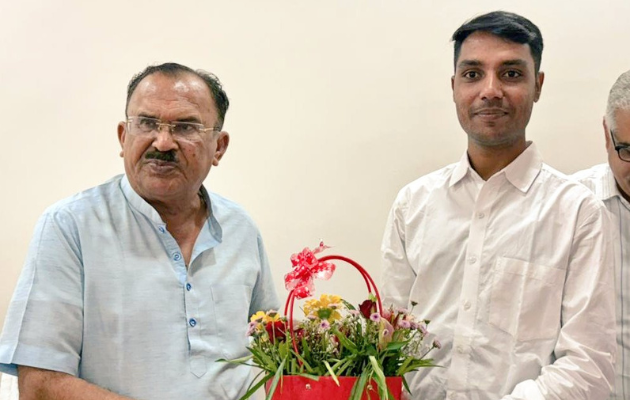 राजस्थान प्रशासनिक सेवा परीक्षा में कुशल चौधरी को सम्मानित किया गया