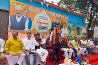 हुजूर में आत्मनिर्भर भारत सम्मेलन, मंत्री और विधायक ने स्वदेशी का संकल्प लिया