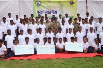 बीजापुर में 51 नक्सलियों ने आत्मसमर्पण किया, 66 लाख का इनाम