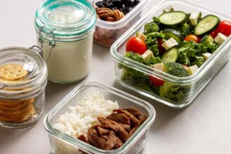 ऑफिस लंच के लिए कांच के टिफिन का करें चुनाव