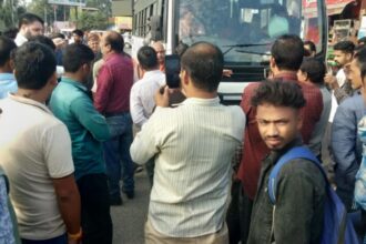 गढ़वाल में ट्रांसपोर्टरों ने चक्का जाम कर मांगी टैक्स राहत