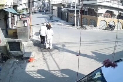 मुरादाबाद में आवारा सांड के हमले में बुजुर्ग की मौत