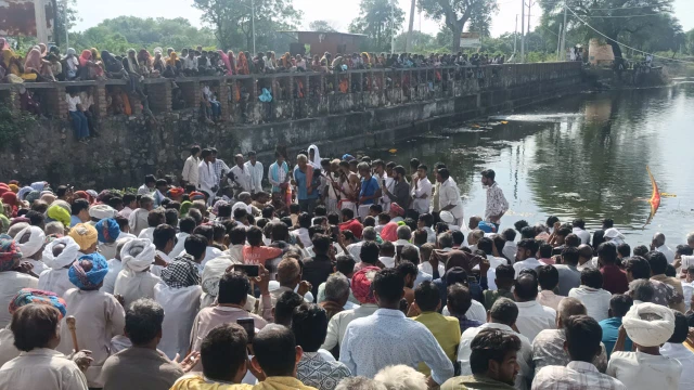 कोटडी में ज्वारा विसर्जन पर भक्तों की भारी भीड़