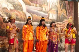 रामलीला में अहंकार के रावण का अंत, परिवार जलकर राख