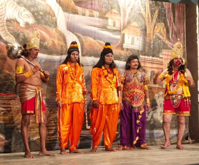 रामलीला में अहंकार के रावण का अंत, परिवार जलकर राख