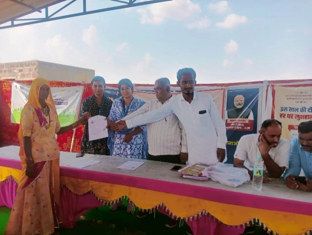 जैसलमेर में ग्रामीण सेवा शिविर 2025 से पशुपालकों को मिली राहत