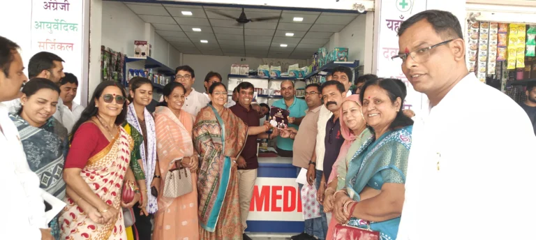 राजसमंद में दुकानदारों ने जीएसटी 2 पर मोदी को आशीर्वाद दिया