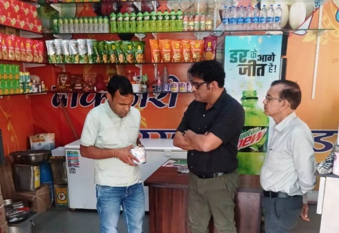भीलवाड़ा में दूषित मिठाइयों का नाश किया गया
