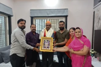 मोलेला में राजेंद्र कुम्हार का भव्य स्वागत, जापान से लौटे